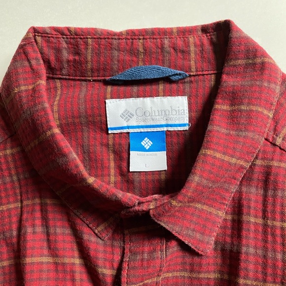 Columbia Button Up Shirt - Picture 3 of 5